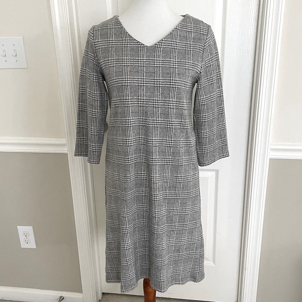 Houndstooth knit Shift Dress